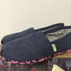 TOMS Classic Earthwise Navy Women 6.5